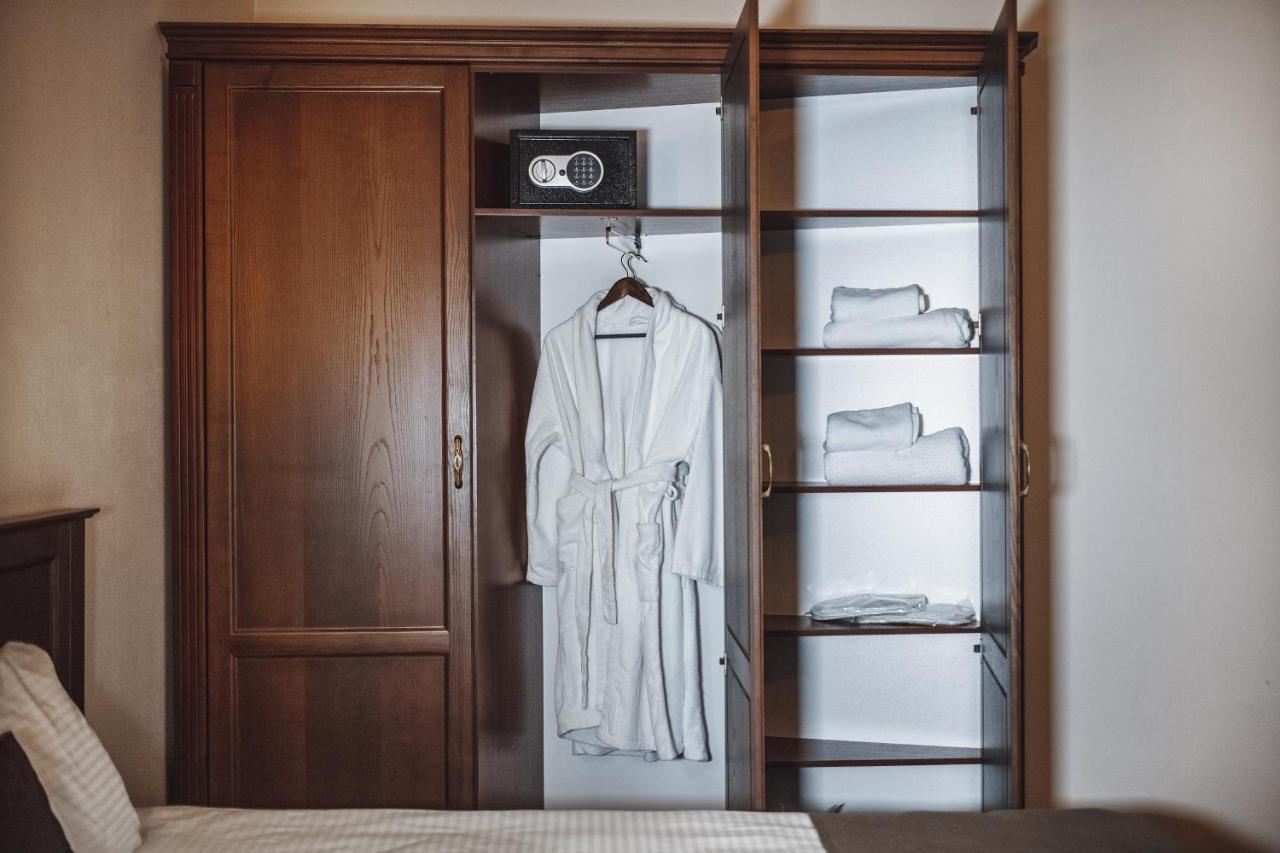 Ekaterinoslav Otel Dnipro Dış mekan fotoğraf
